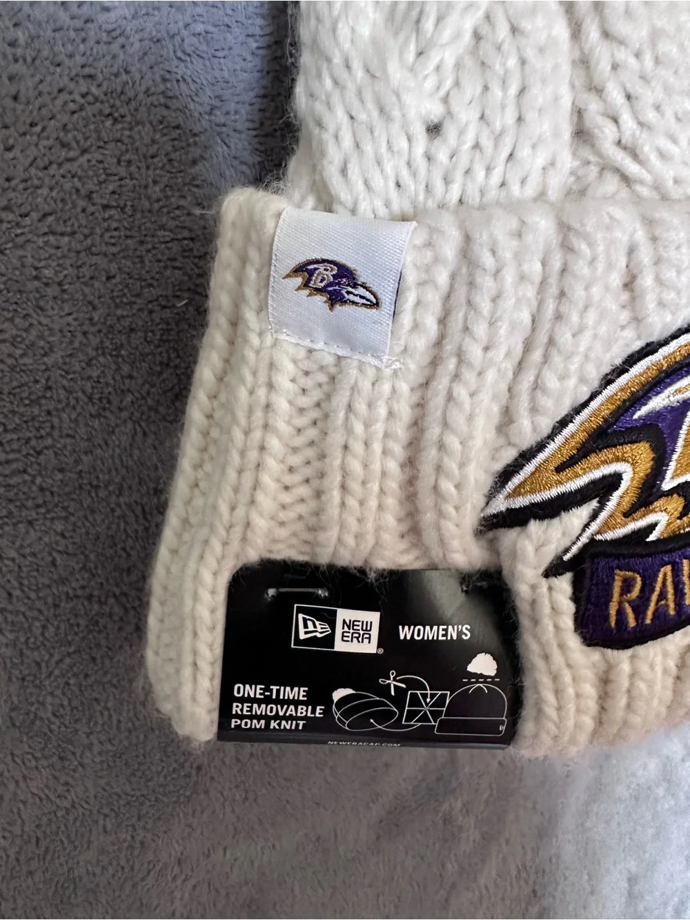New Era Cream Cable Knit Pom Beanie with Ravens Logo nwt